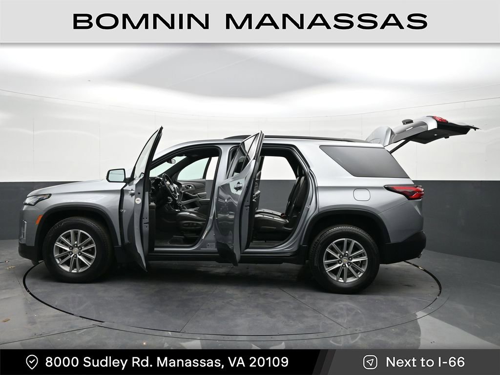 Used 2023 Chevrolet Traverse LT image 38