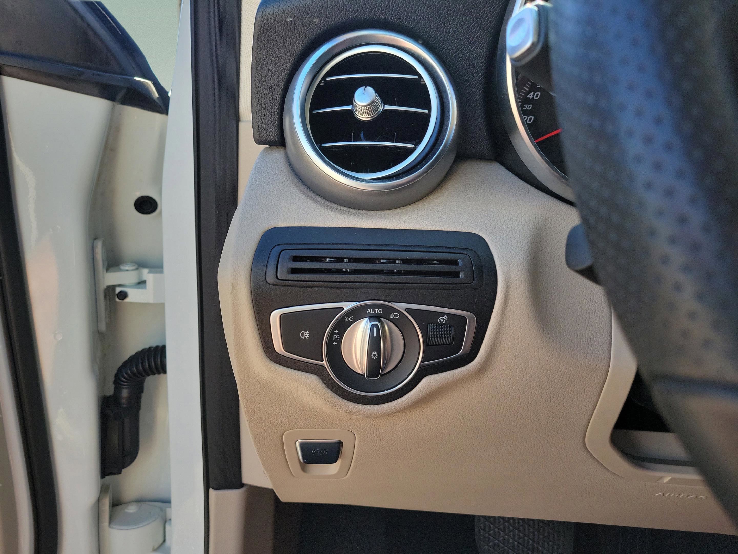 Certified 2019 Mercedes-Benz GLC 300 image 25