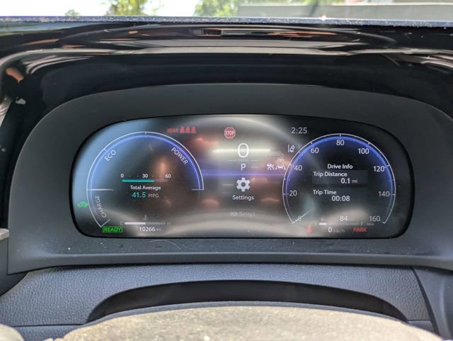 Used 2024 Toyota Crown XLE image 27