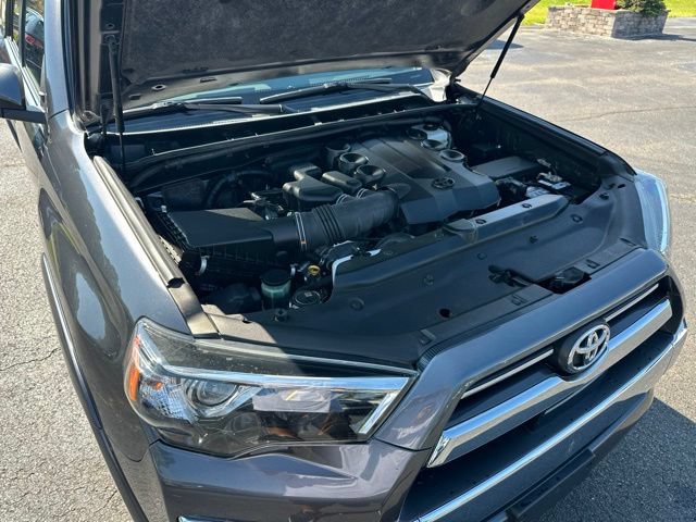 Used 2020 Toyota 4Runner Limited AWD/4WD image 32