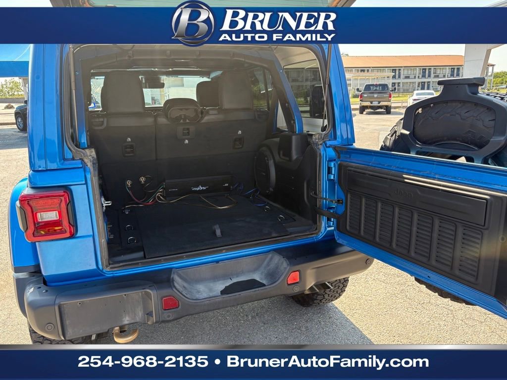 Used 2023 Jeep Wrangler Unlimited Rubicon 392 image 7