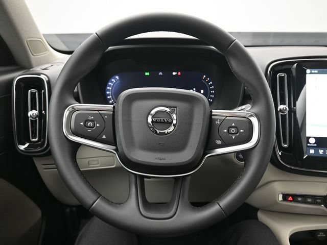 New 2026 Volvo XC40 B5 Ultra w/ Protection Package Premier AWD/4WD image 24