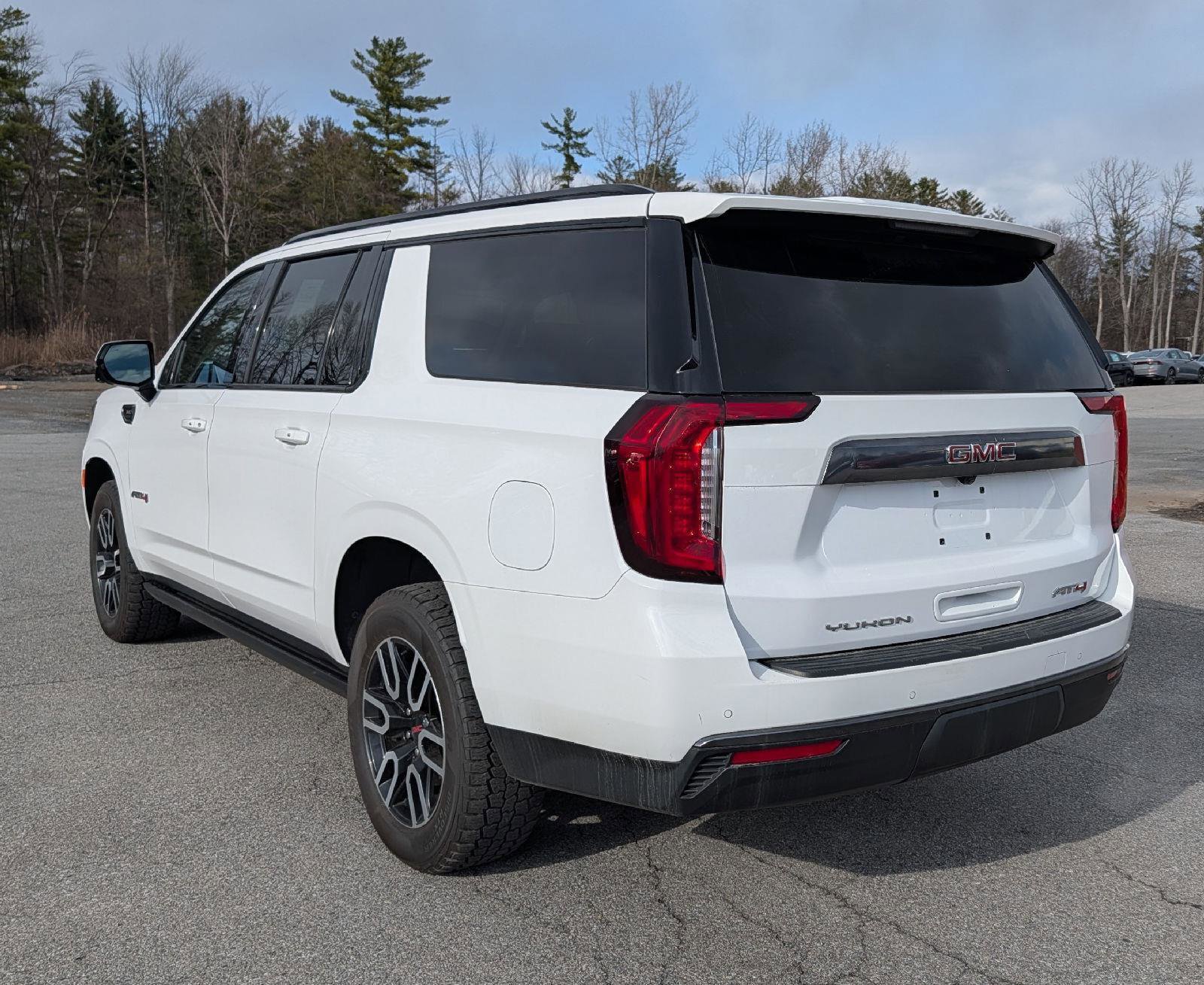 Certified 2023 GMC Yukon XL AT4 w/ AT4 Premium Package AWD/4WD image 8