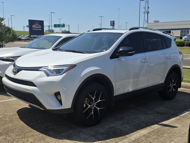 Used 2017 Toyota RAV4 SE w/ Power Special Value Package FWD image 3