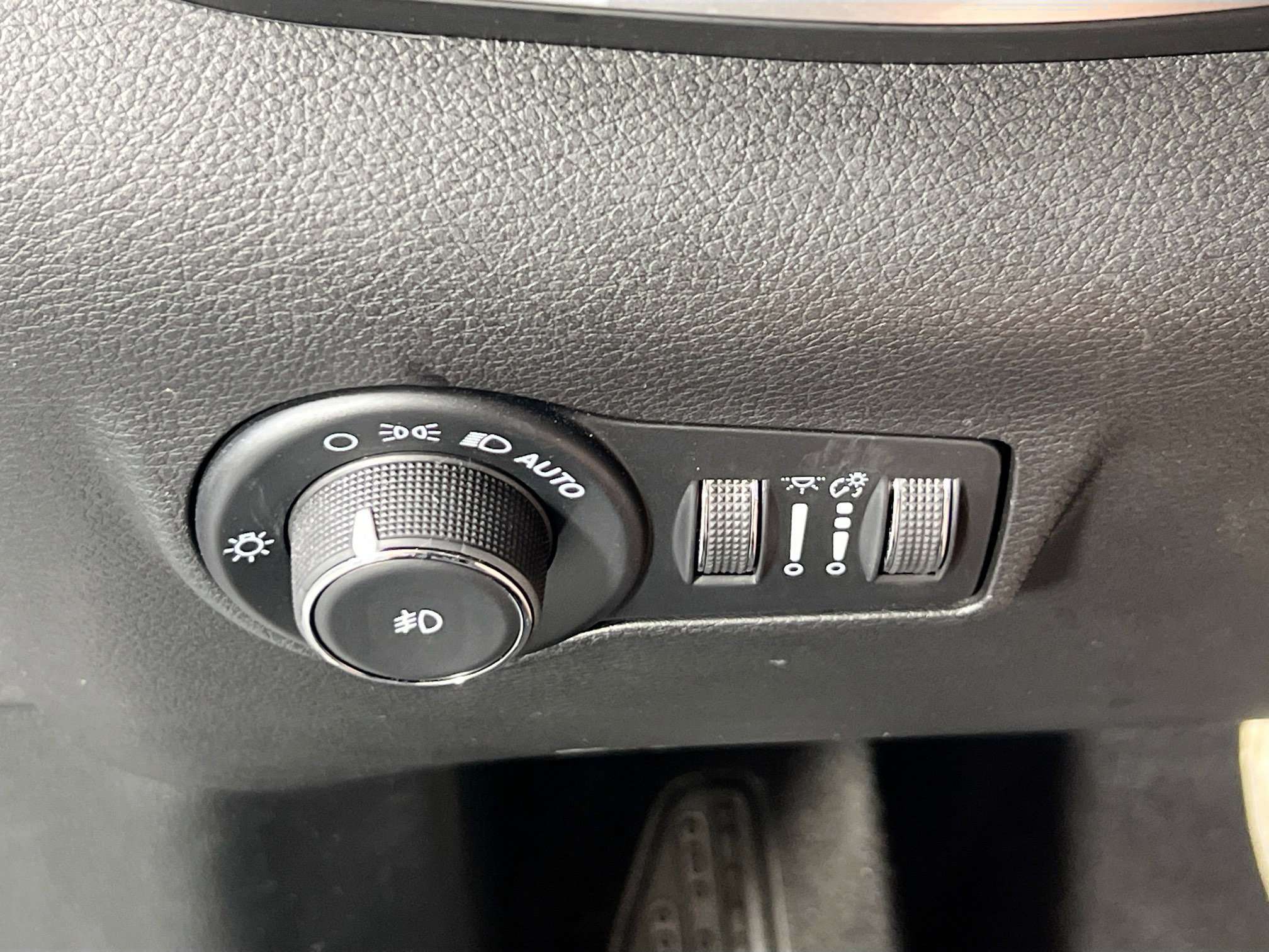 Used 2022 Jeep Compass Latitude w/ Convenience Group AWD/4WD image 10