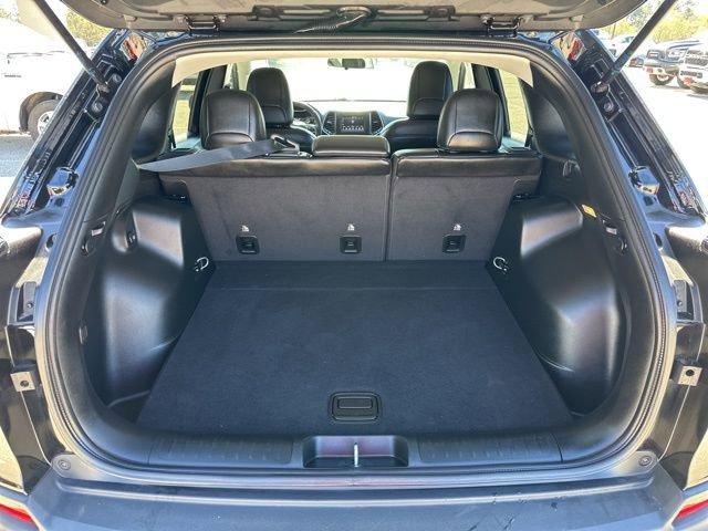 Used 2019 Jeep Cherokee Latitude Plus image 36