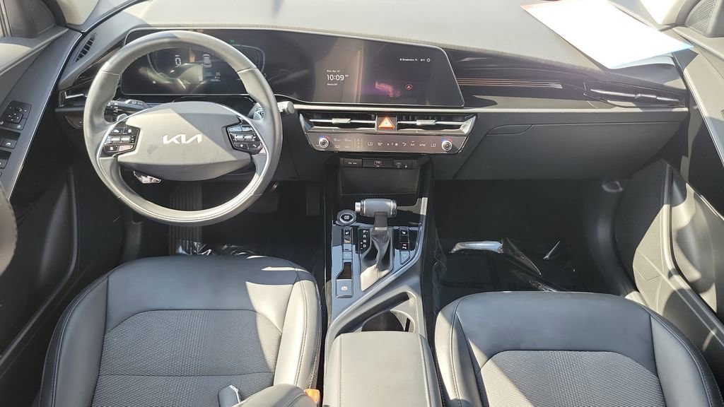 Used 2024 Kia Niro EX FWD image 12