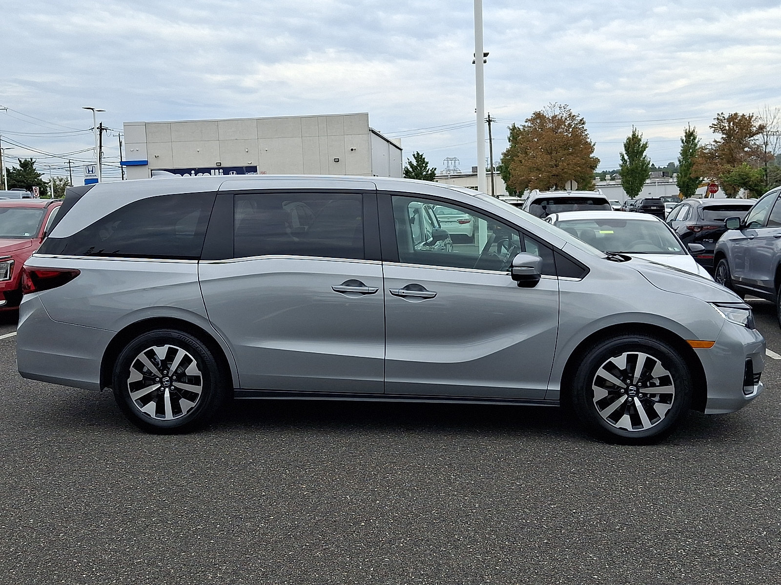 Used 2026 Honda Odyssey EX-L image 7