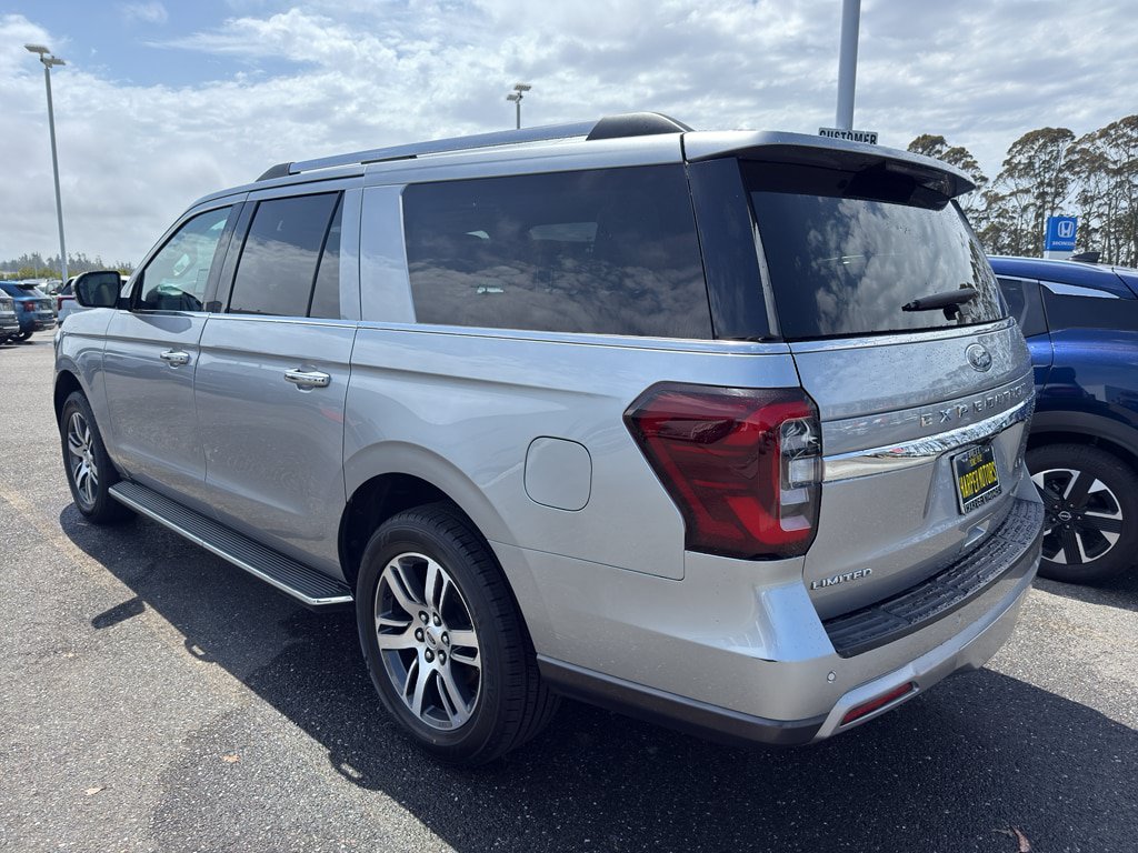 Used 2023 Ford Expedition Max Limited AWD/4WD image 3
