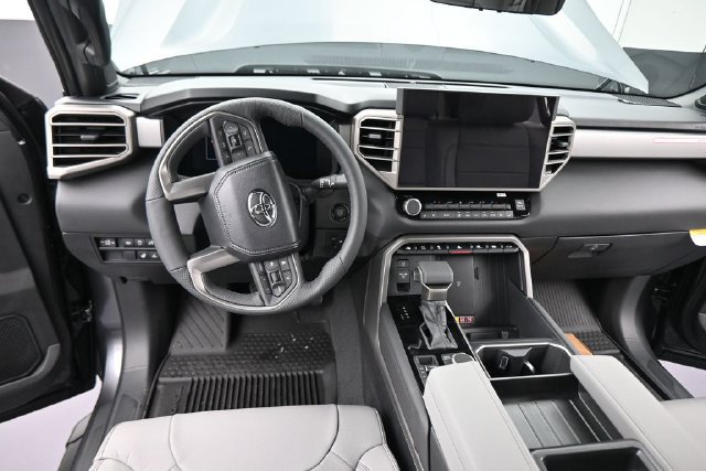 Used 2026 Toyota Tundra Limited AWD/4WD image 22