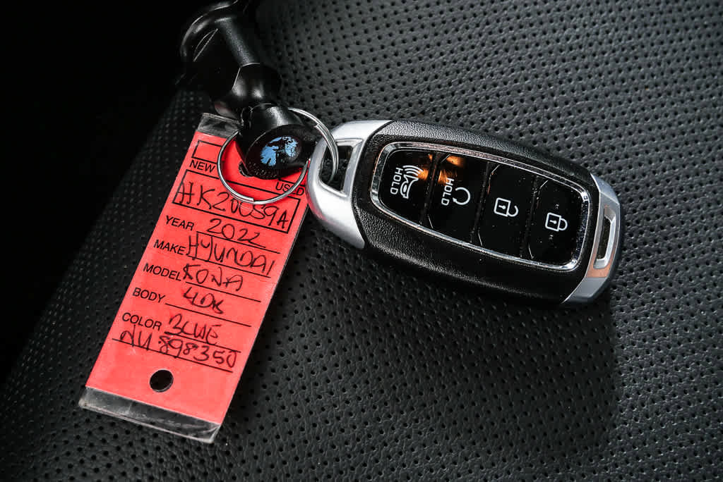 Used 2022 Hyundai Kona Limited image 38