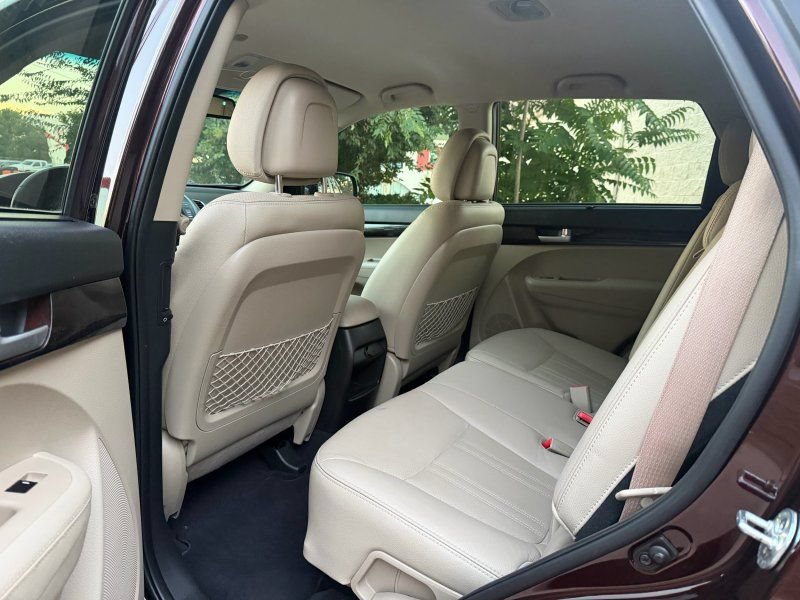 Used 2015 Kia Sorento LX FWD image 16