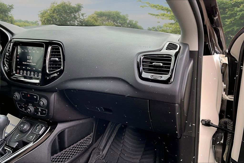 Used 2019 Jeep Compass Limited image 16