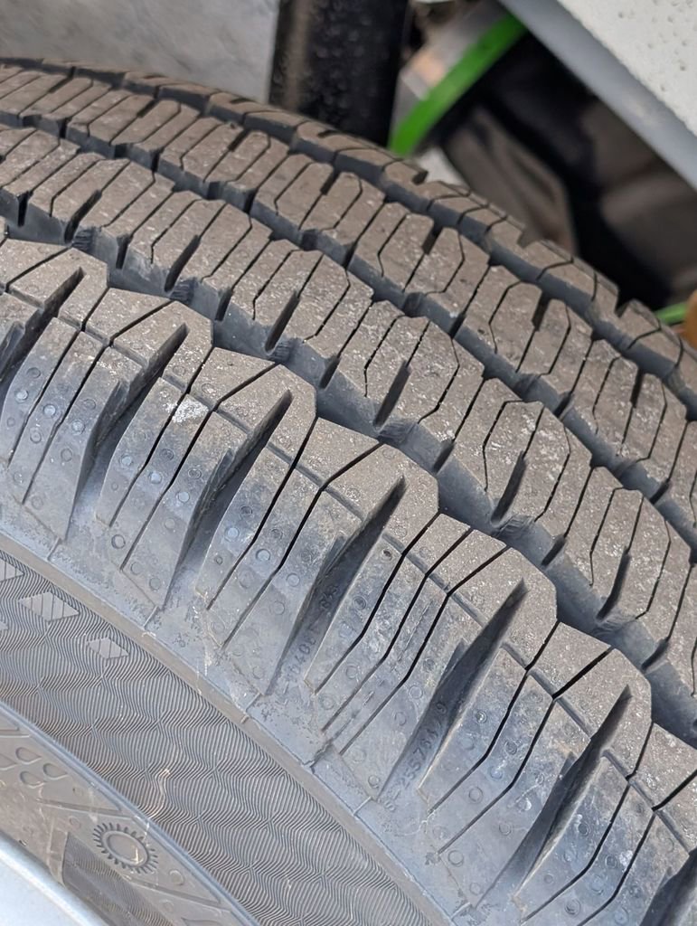 New 2026 Ford Transit 250 148 Medium Roof image 18