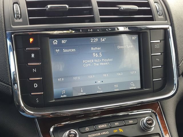 Used 2019 Lincoln Continental Premiere image 21