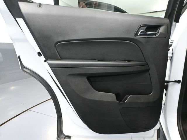 Used 2017 Chevrolet Equinox LT w/ Convenience Package image 32