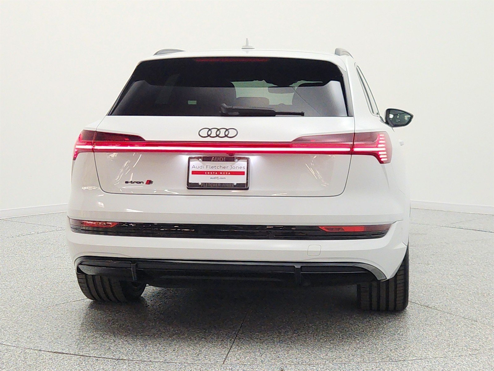 Used 2023 Audi e-tron S Premium Plus w/ Black Optic Package AWD/4WD image 6
