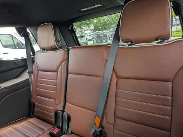 Used 2024 GMC Yukon Denali Ultimate AWD/4WD image 17