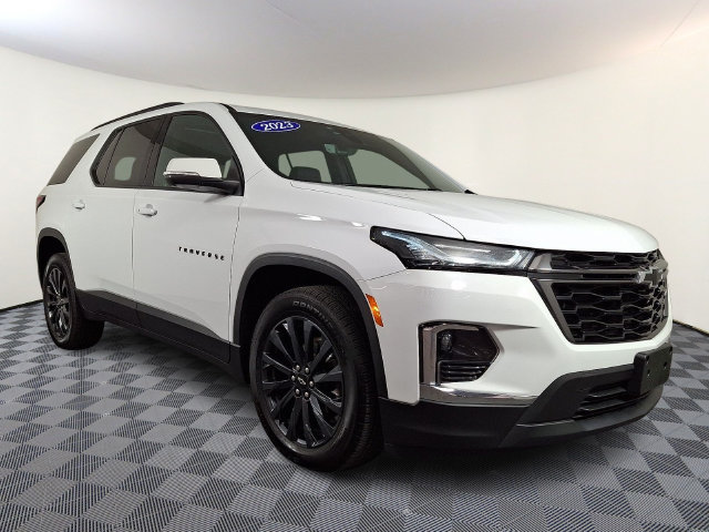 Used 2023 Chevrolet Traverse RS