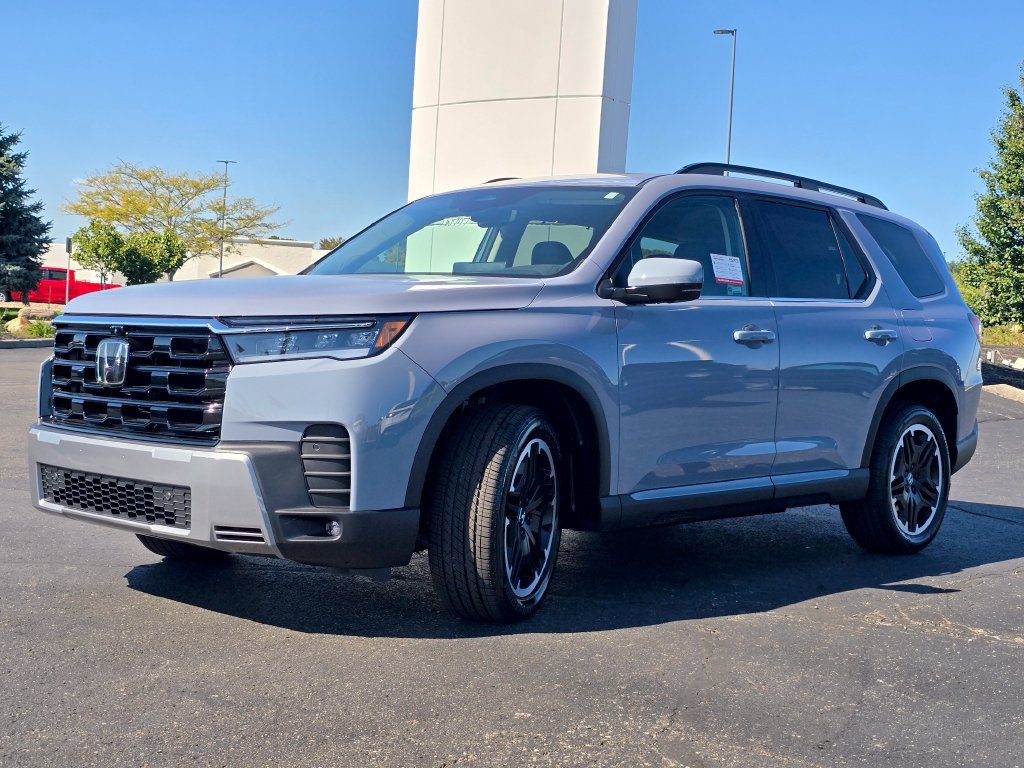 New 2026 Honda Pilot Touring image 4