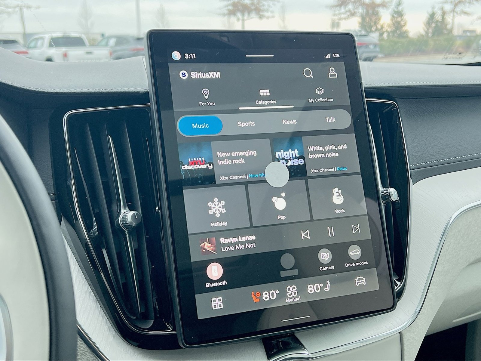 New 2026 Volvo XC60 B5 Ultra w/ Protection Package Premier image 18