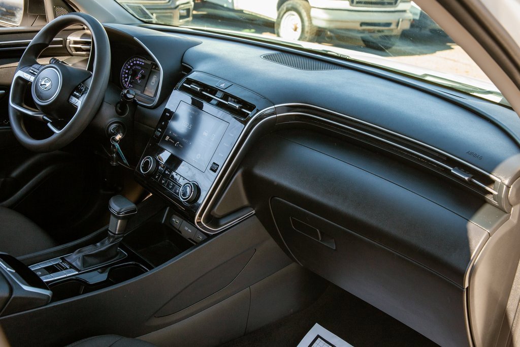 Used 2023 Hyundai Tucson SE image 11