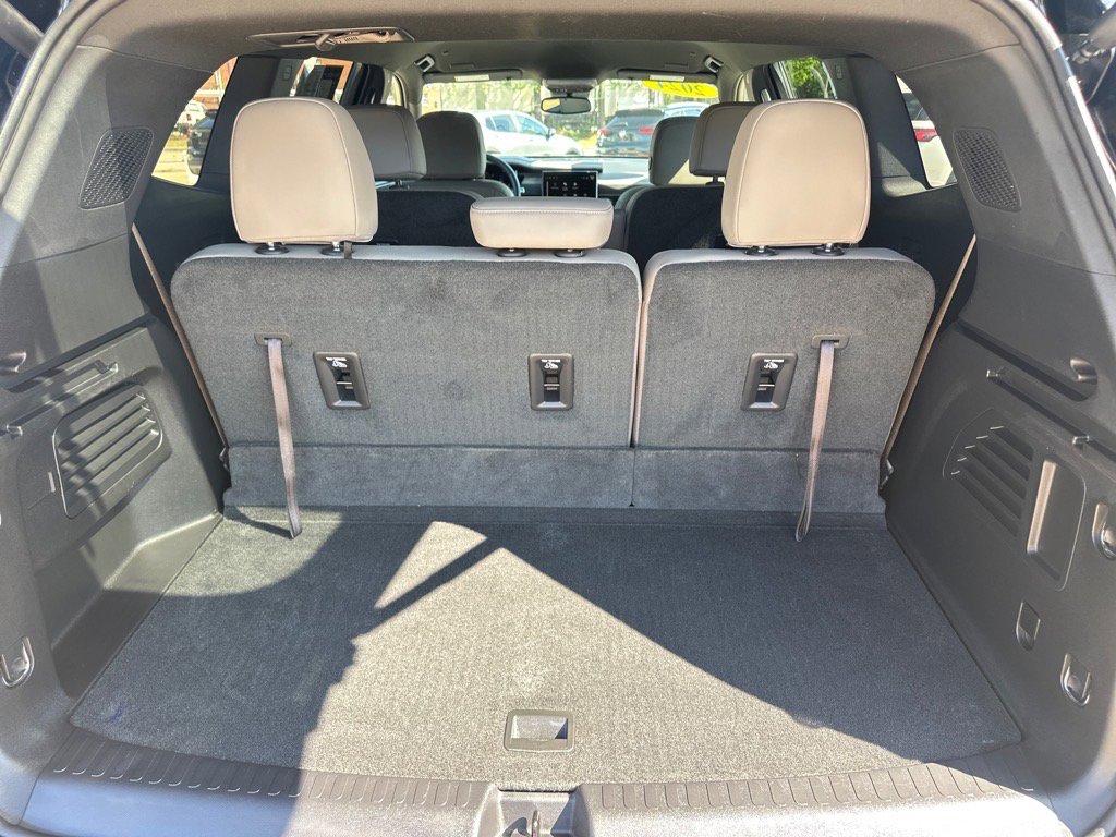 Used 2024 GMC Acadia Elevation w/ Luxury Package image 11