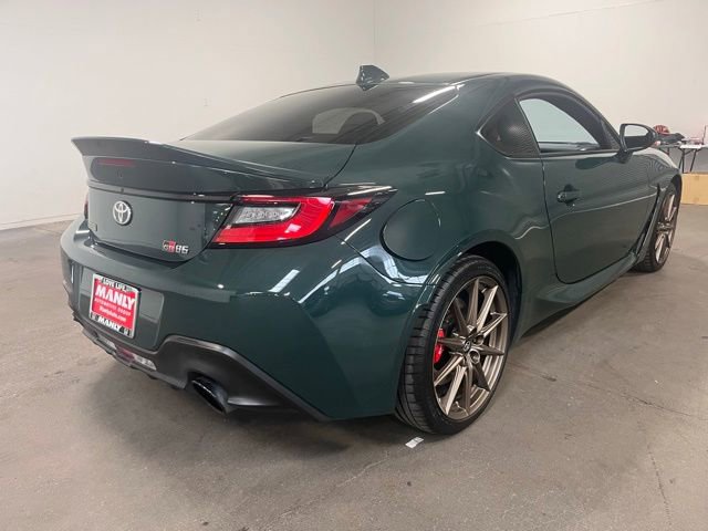 Used 2025 Toyota GR86 Hakone Edition RWD image 3