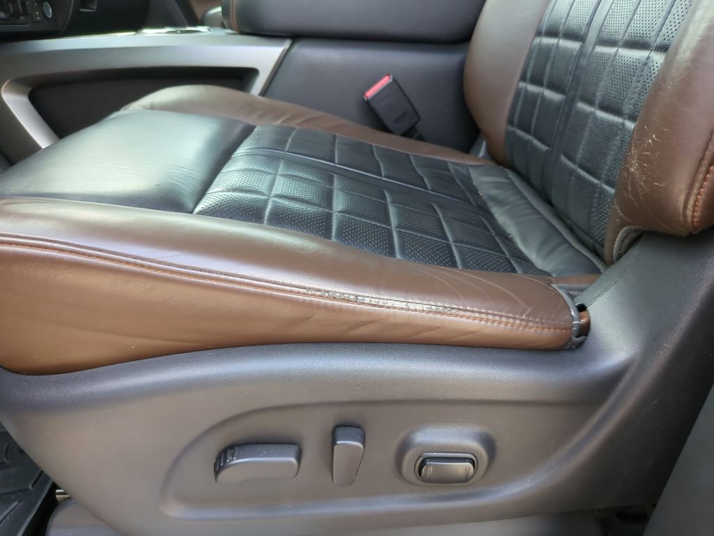 Used 2017 Nissan Titan Platinum Reserve RWD image 21