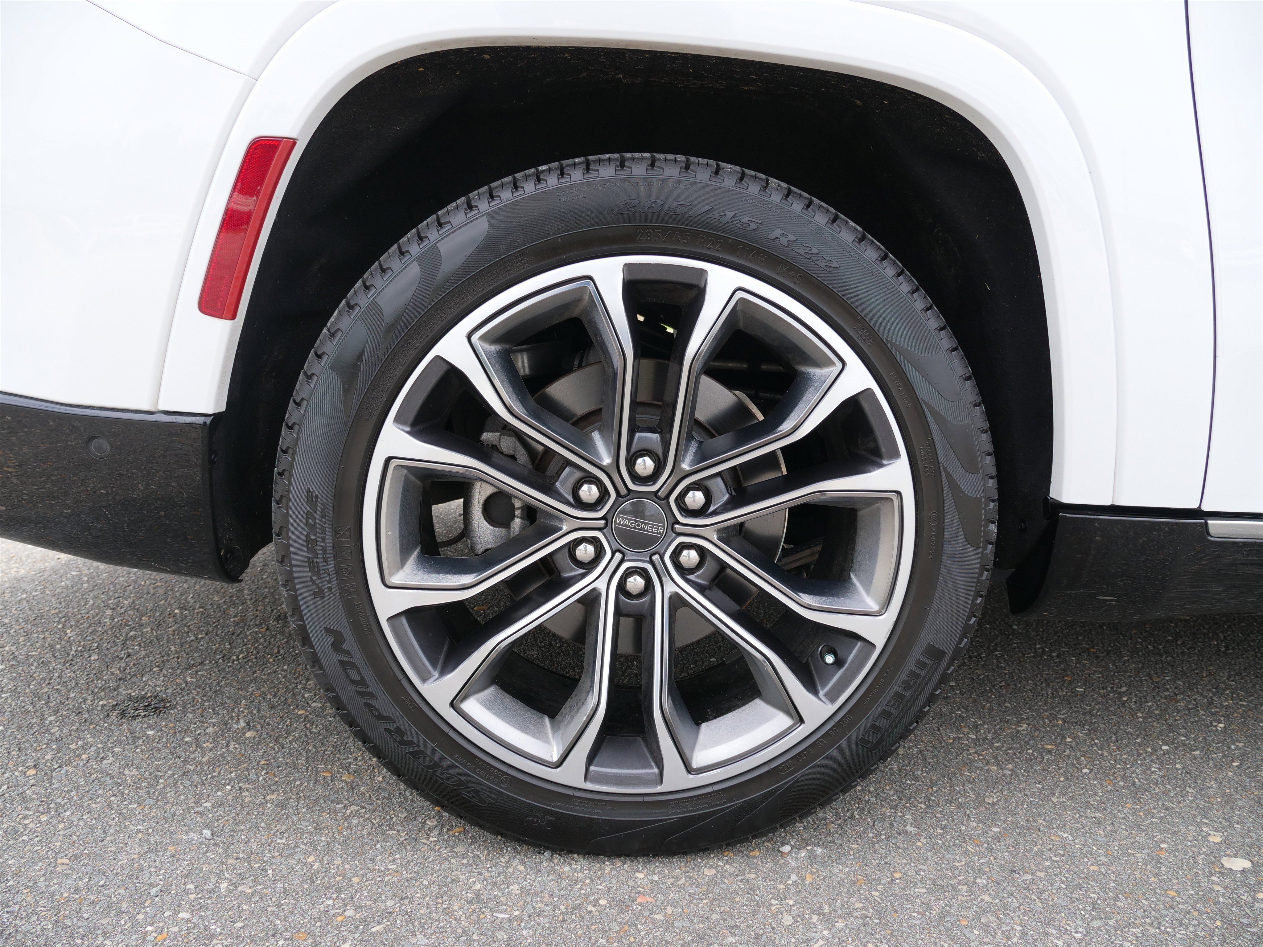 Used 2024 Jeep Grand Wagoneer L Series III w/ Rear Seat Video Group 1 image 11