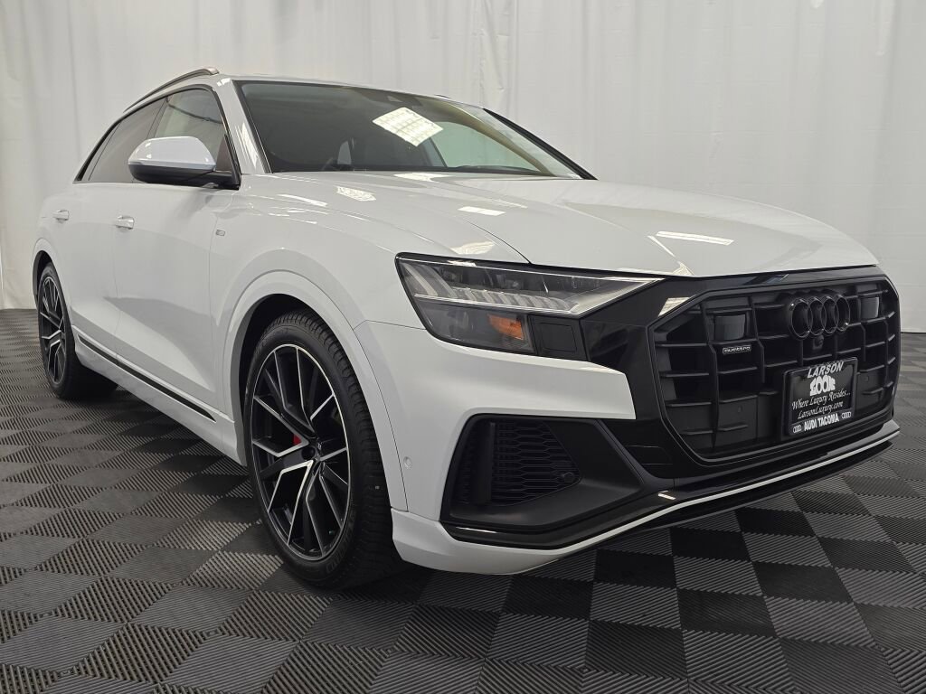 Used 2021 Audi Q8 Prestige w/ Prestige Package image 8