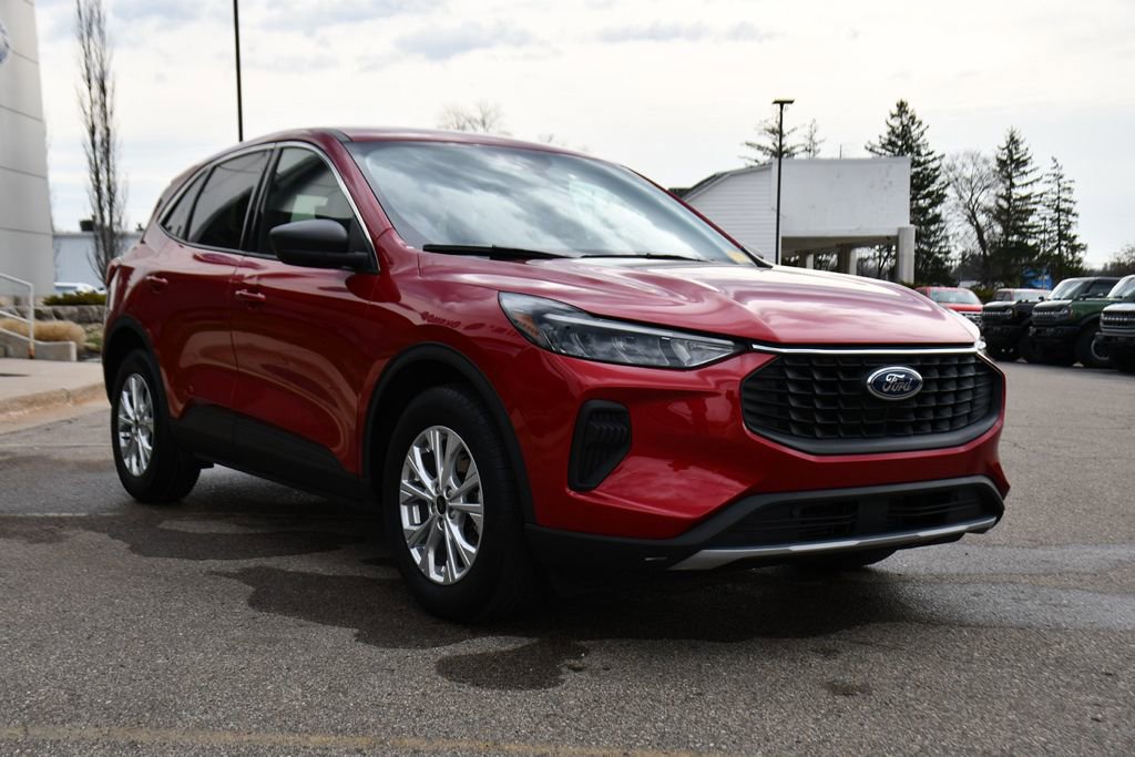 Used 2023 Ford Escape Active w/ Tech Pack #1 image 9