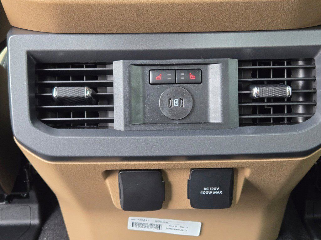 Used 2024 Ford F350 Lariat w/ Lariat Ultimate Package image 13