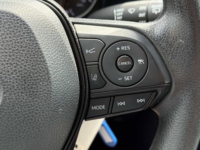 Used 2022 Toyota RAV4 LE image 23