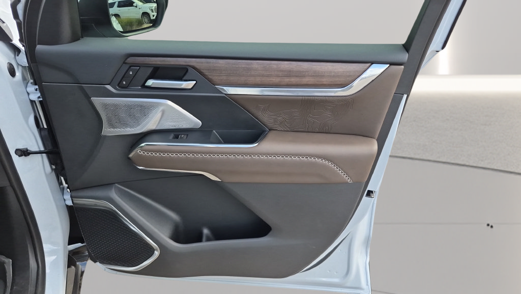 New 2027 GMC Acadia Denali Ultimate w/ LPO, Floor Liner Package AWD/4WD image 30