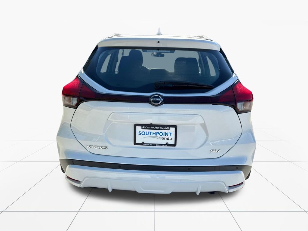Used 2022 Nissan Kicks SV image 7