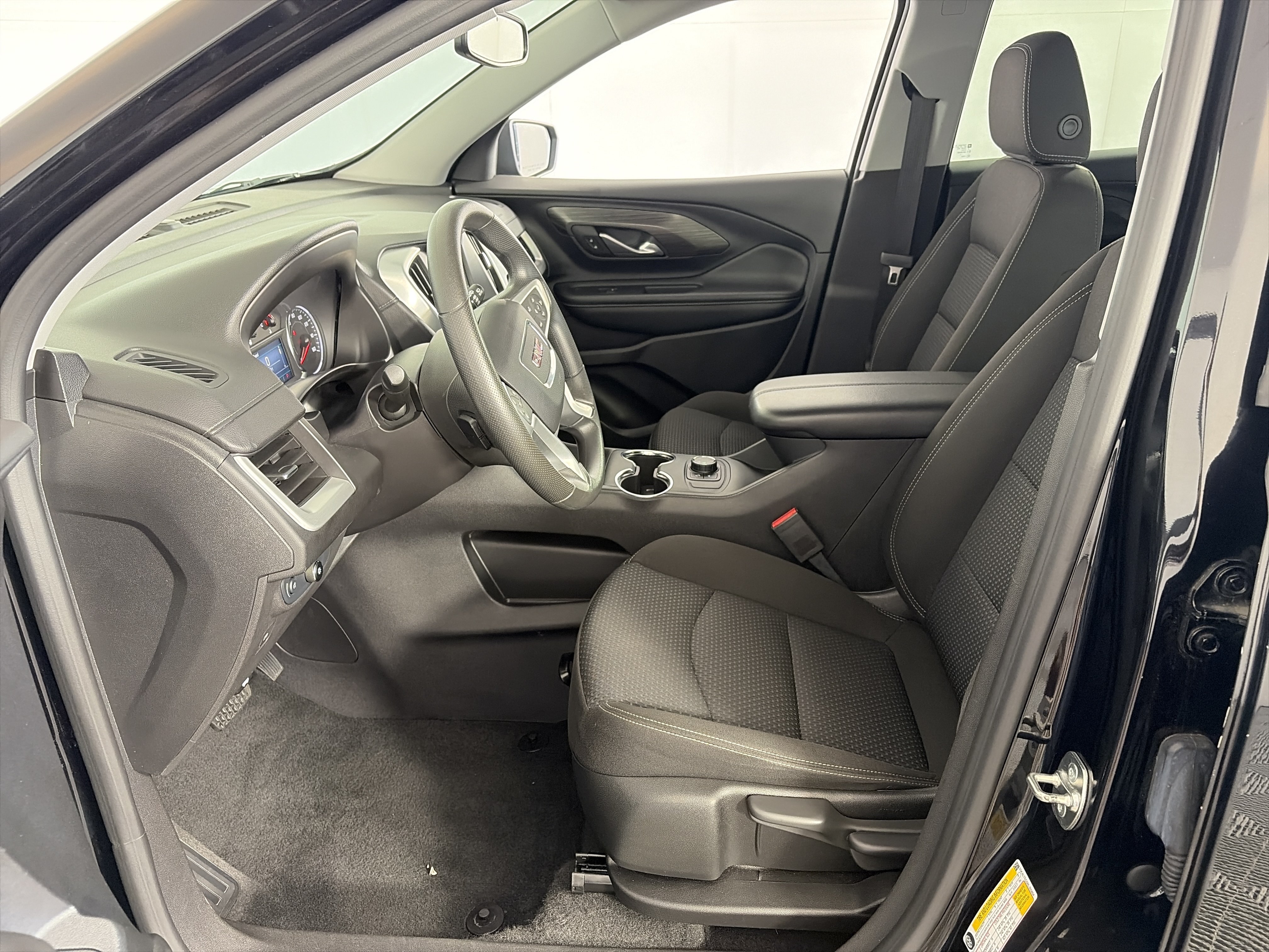 Certified 2024 GMC Terrain SLE AWD/4WD image 6