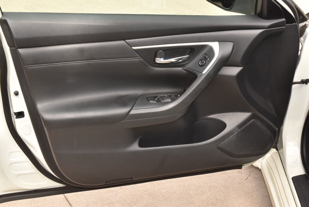 Used 2015 Nissan Altima 2.5 S w/ Power Driver Seat Package FWD image 31