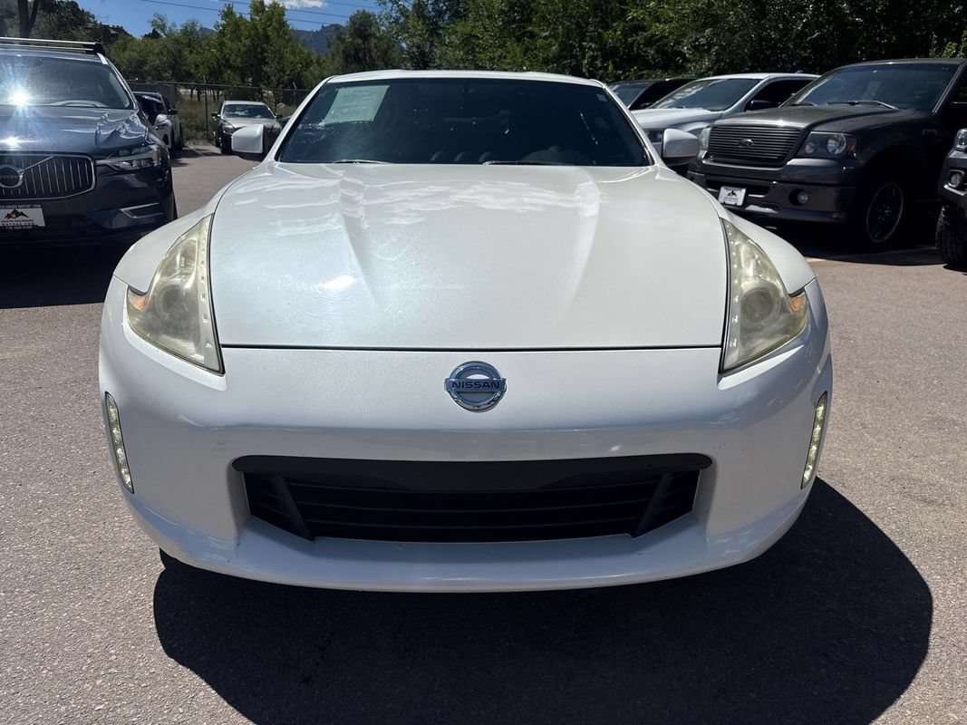 Used 2013 Nissan 370Z Touring RWD image 2