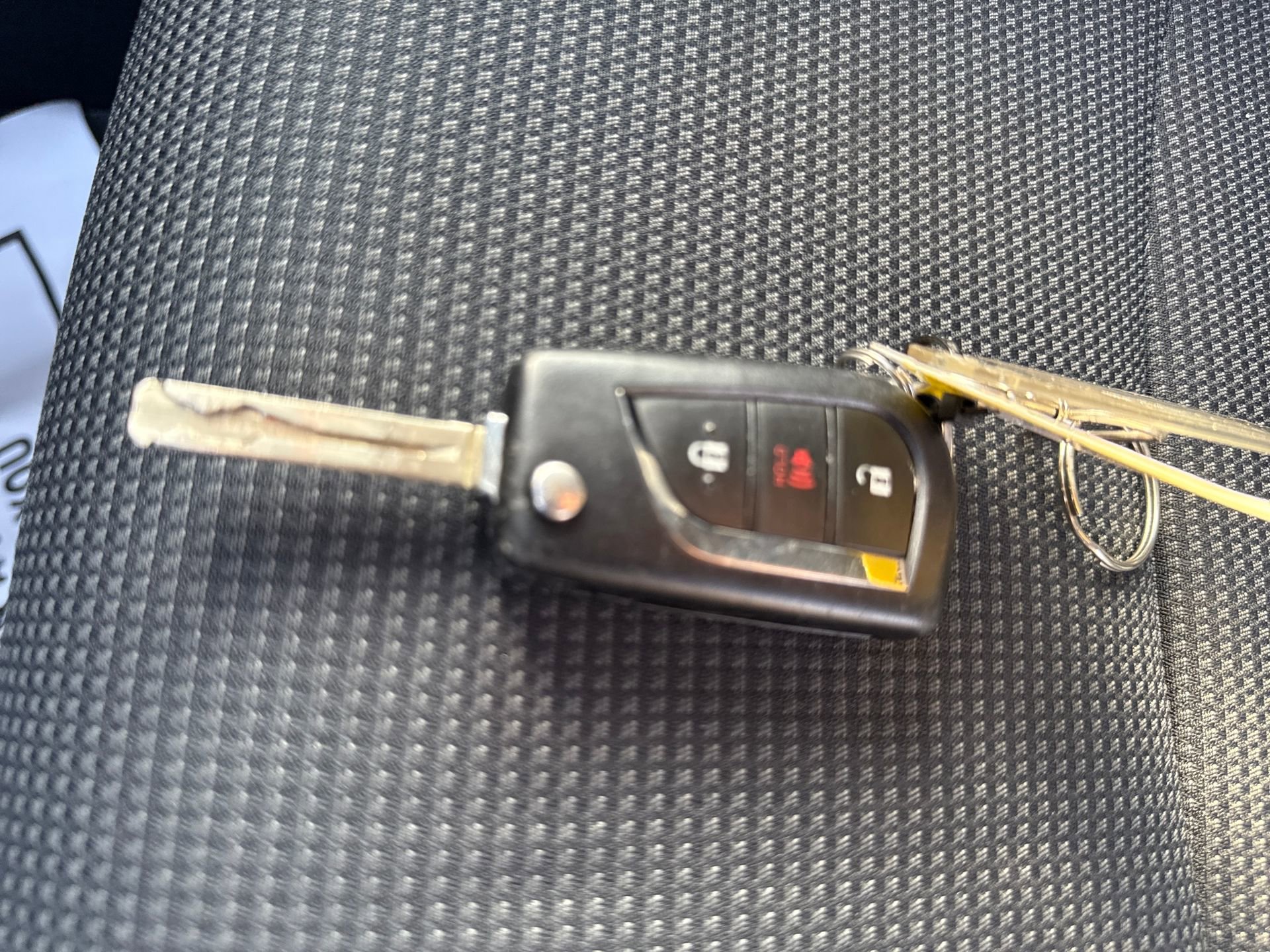 Used 2019 Toyota RAV4 LE image 21