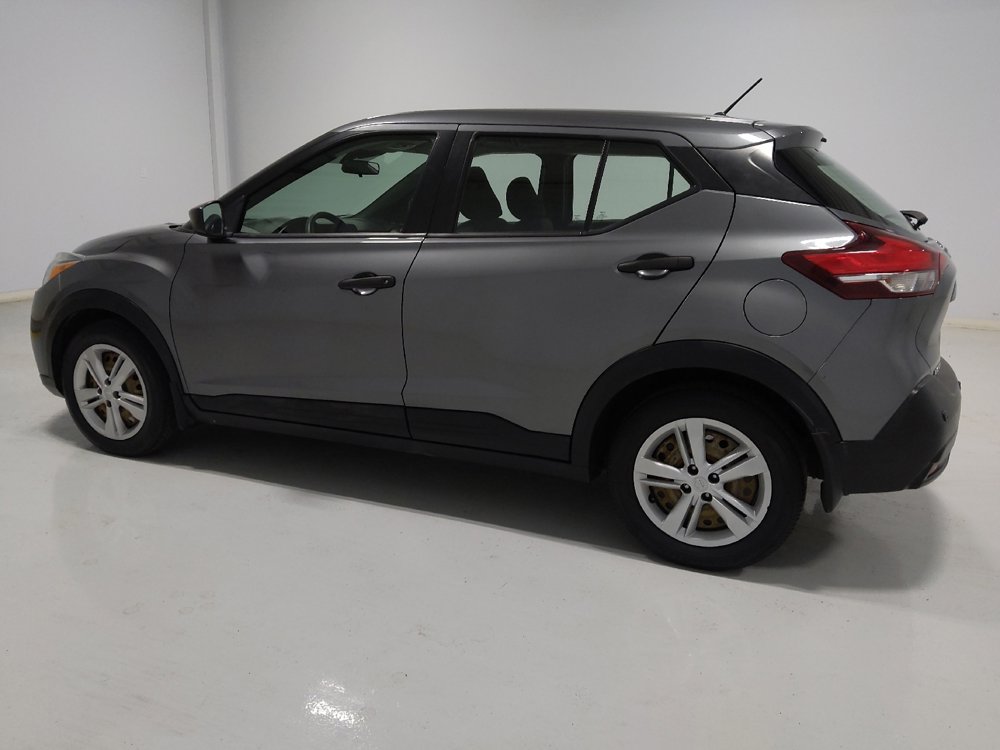 Used 2020 Nissan Kicks S image 3