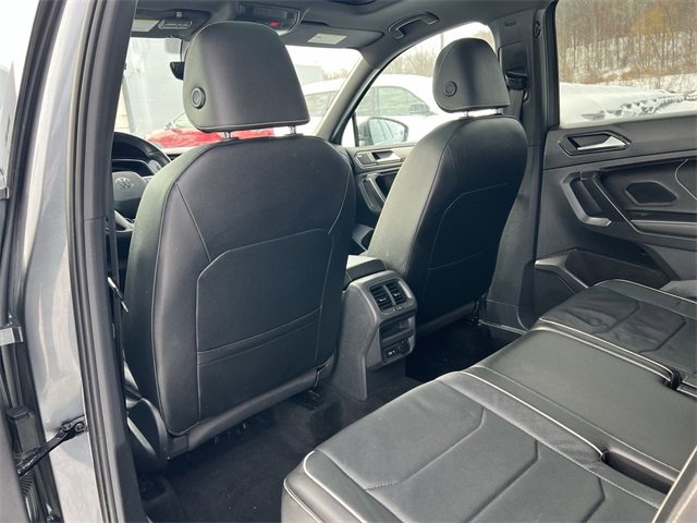 Used 2022 Volkswagen Tiguan SEL R-Line image 16