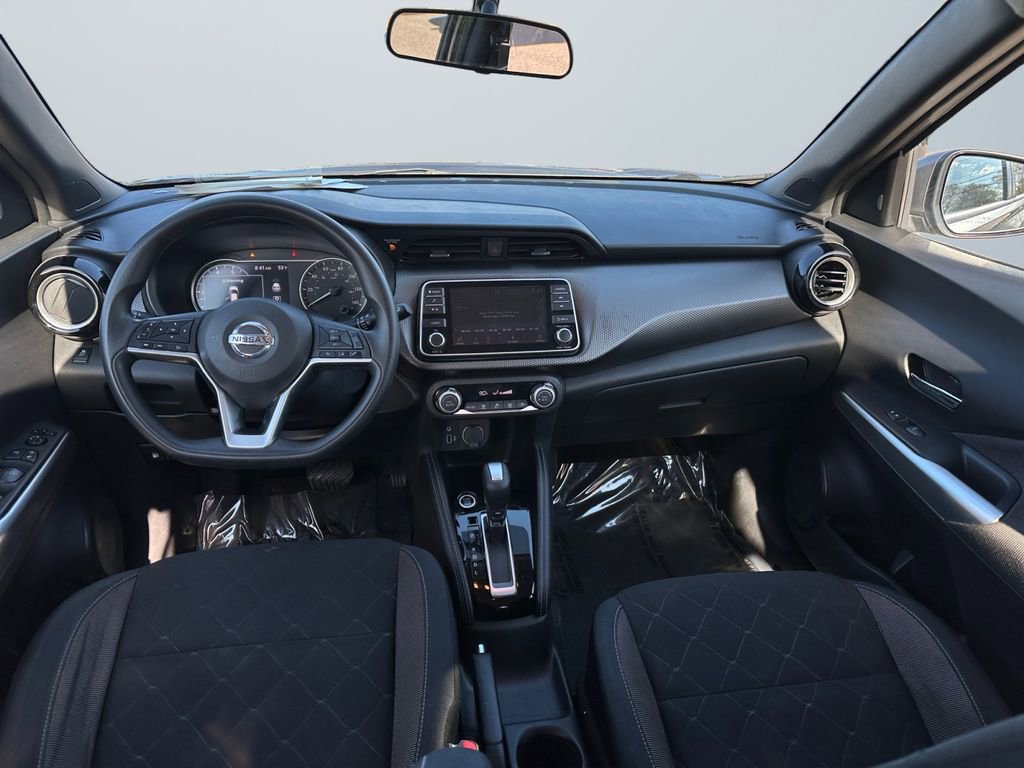 Used 2018 Nissan Kicks SV image 10
