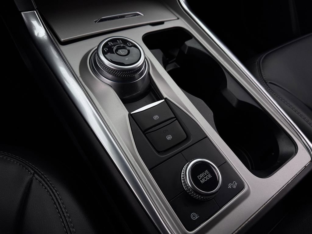 Used 2023 Ford Explorer XLT w/ Equipment Group 202A image 17