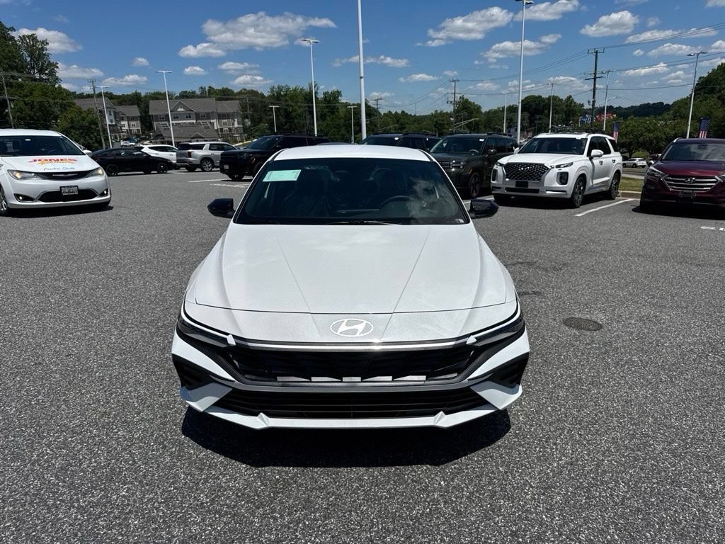 New 2026 Hyundai Elantra SEL Sport Premium FWD image 3