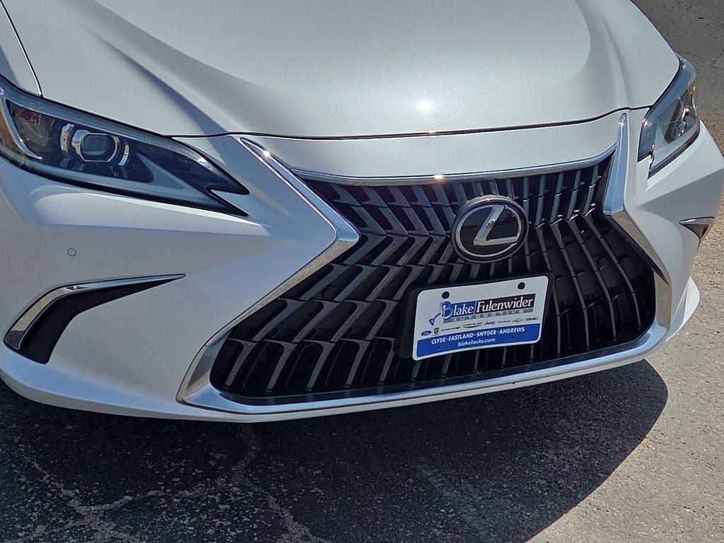 Used 2025 Lexus ES 350 w/ Premium Package FWD image 9