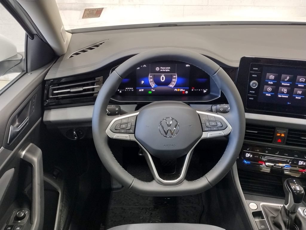 New 2026 Volkswagen Jetta SE FWD image 31