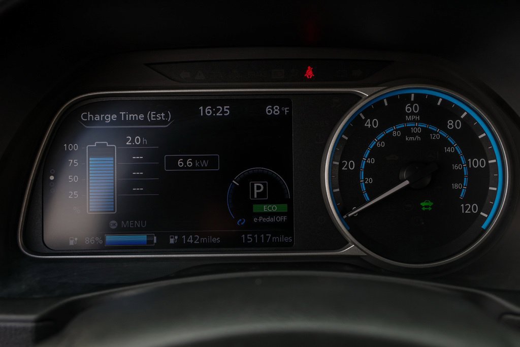 Used 2025 Nissan Leaf S FWD image 28