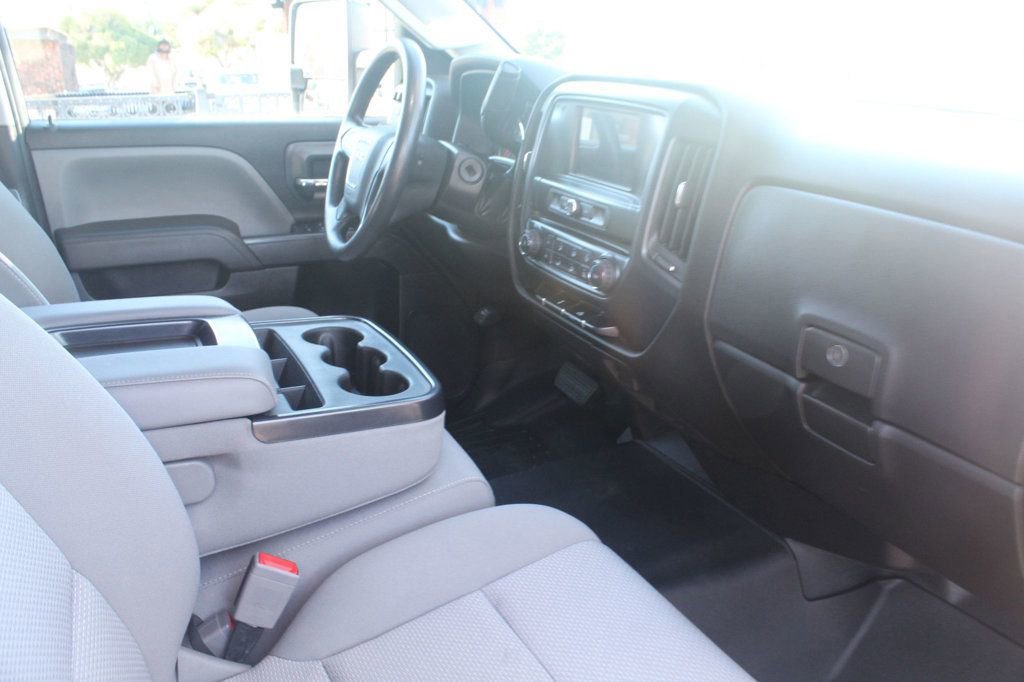 Used 2019 GMC Sierra 2500 2WD Double Cab w/ Sierra Convenience Package image 6