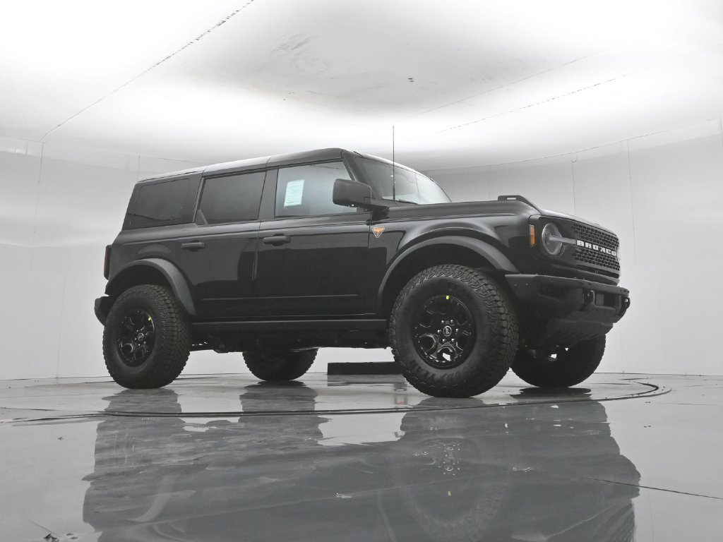 New 2026 Ford Bronco Badlands w/ Wildtrak Package AWD/4WD image 3